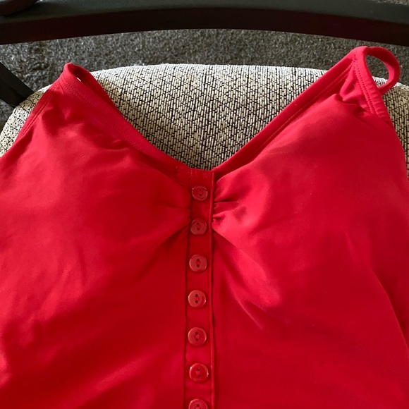 Kona Sol Red One Piece Size Large.  Adjustable tie back, built in bra, No Wear - Picture 3 of 6